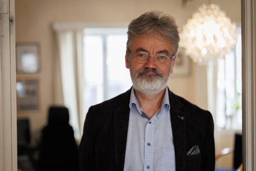 Erik Parmer på kontoret